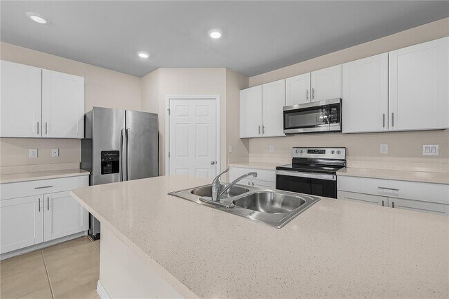 Building Photo - 616 Posadas Cir