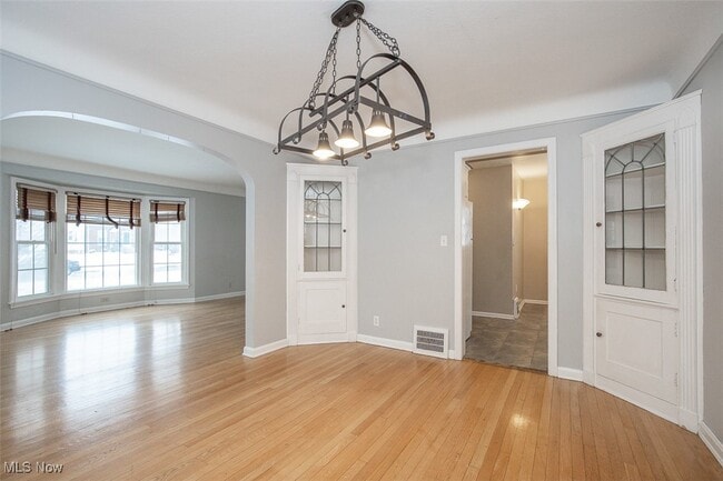 Building Photo - 1718 Maywood Rd