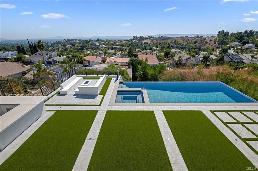 Building Photo - 17764 Sidwell St