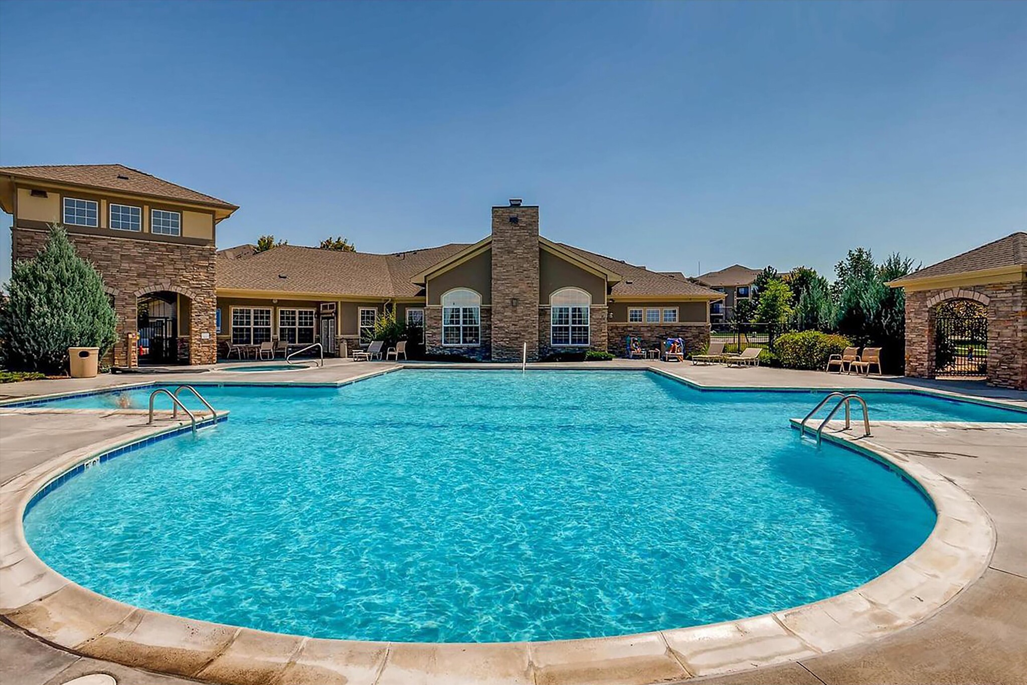 Pool + Clubhouse - 3035 Blue Sky Cir