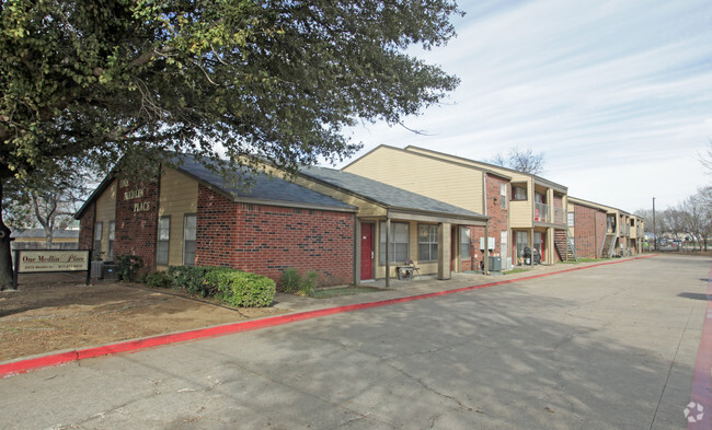 Primary Photo - Medlin Place Apartments