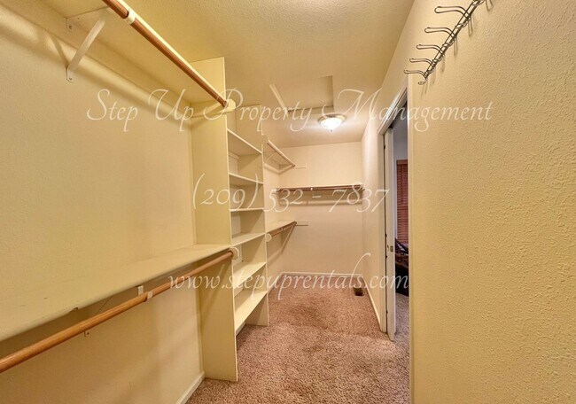 Building Photo - Spacious 4 Bed 2 Bath Home in Lovely Twain Harte Community!