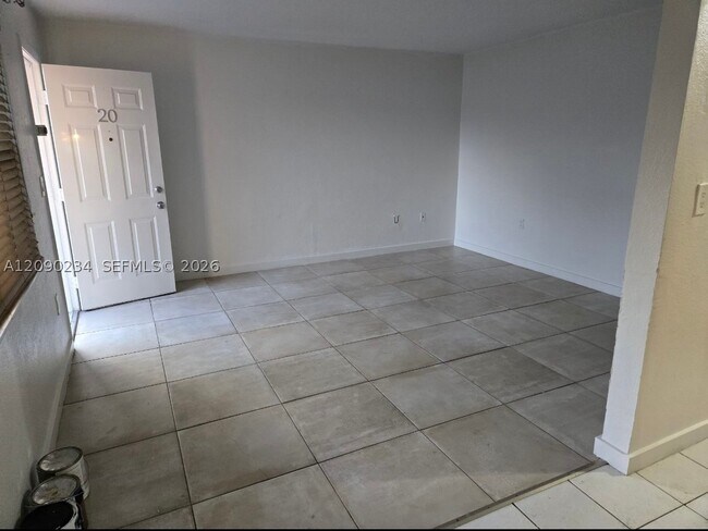 Building Photo - 4444 SW 67th Ave