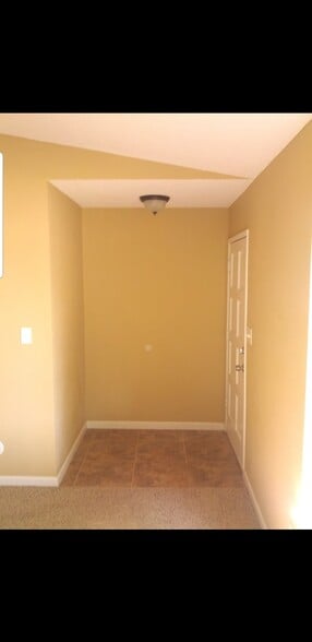 Building Photo - 1313 Floyd Ave