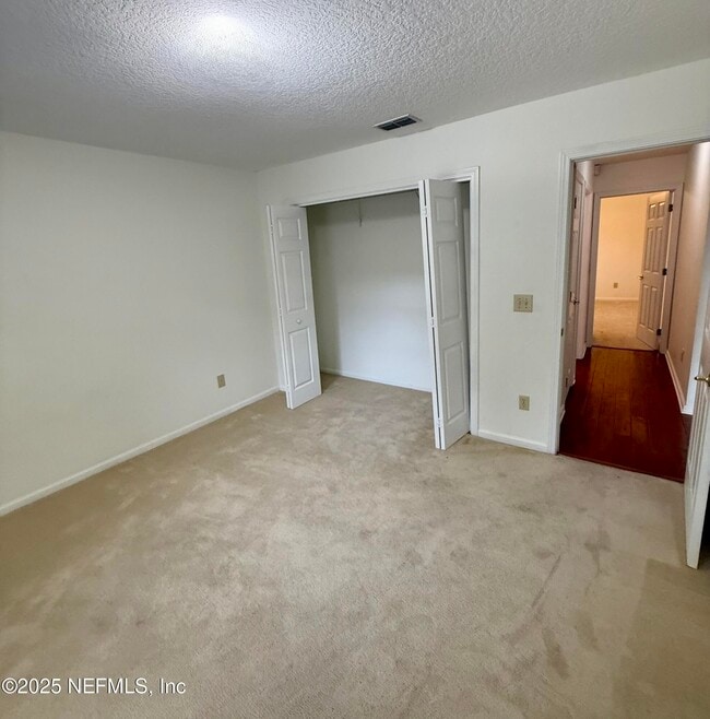 Building Photo - 13056 Clearbrook Ct