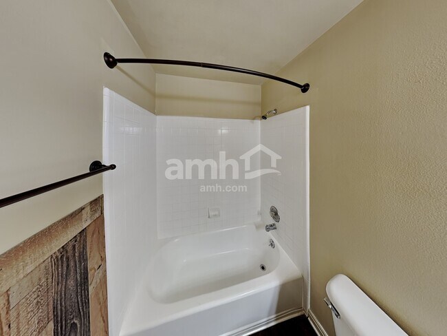 Building Photo - 339 W 2450 N