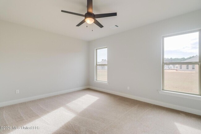 Building Photo - 15234 High Point Dr