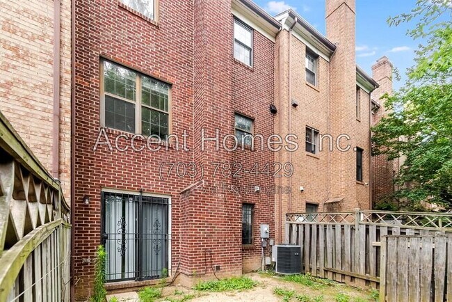 Building Photo - 5404 Barrister Pl