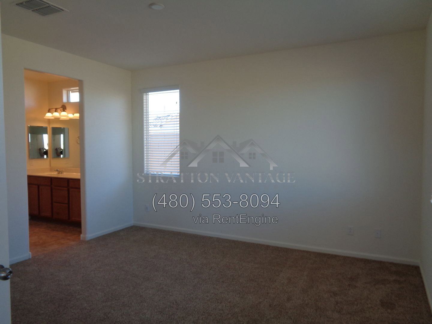 Building Photo - 13004 W Fleetwood Ln