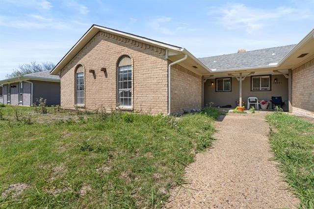 Building Photo - 15839 El Estado Dr