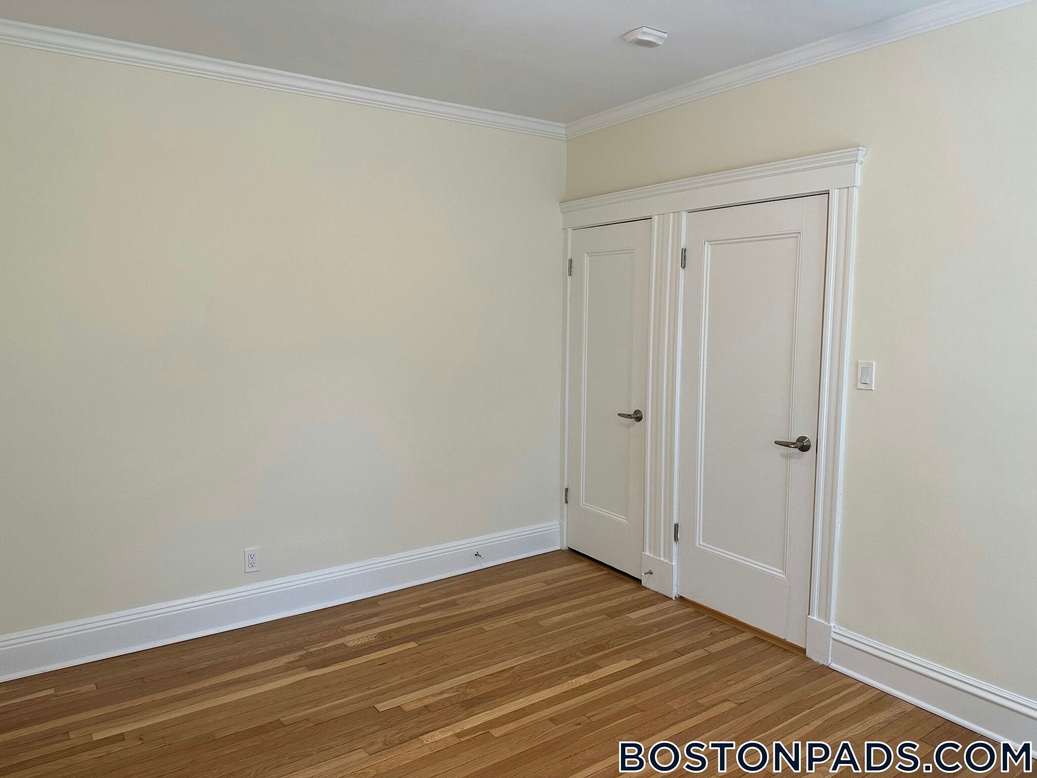 Building Photo - 22 Chauncy St