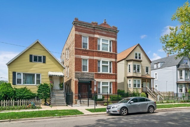 Building Photo - 2836 N Drake Ave