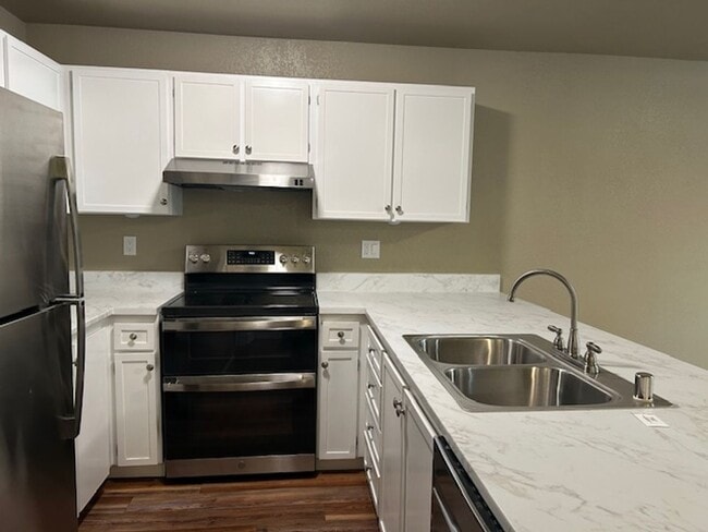 Building Photo - Charming 2 Bedroom, 1 Bath Condo in Cotati...
