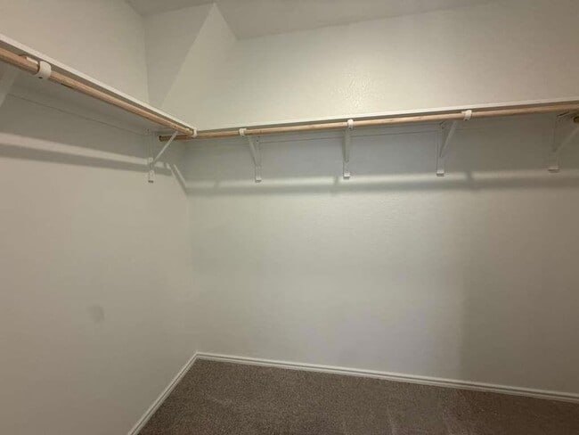 Building Photo - 577 Sormonne Lp