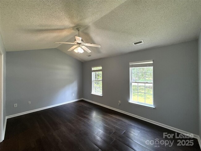 Building Photo - 3025 Longspur Dr