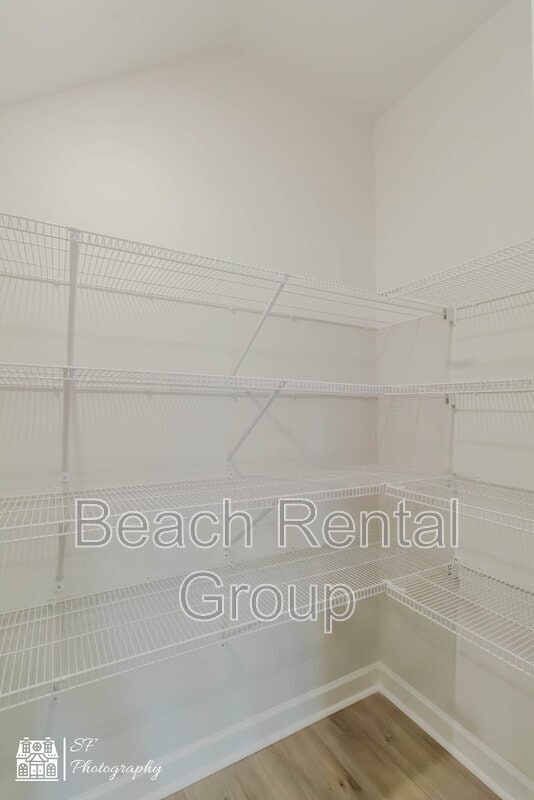 Building Photo - 1863 Villena Dr