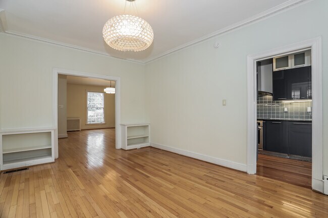 Building Photo - 2927 Cathedral Ave NW