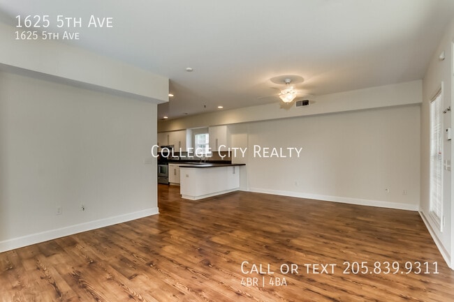 Building Photo - 1625 5th Ave