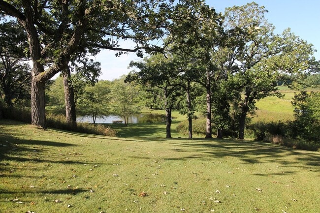 Building Photo - Incredible home on a private & secluded lot.