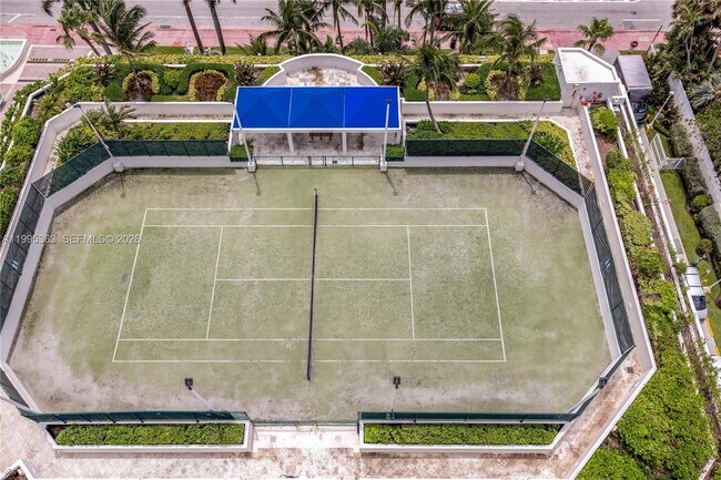 Building Photo - 4779 Collins Ave