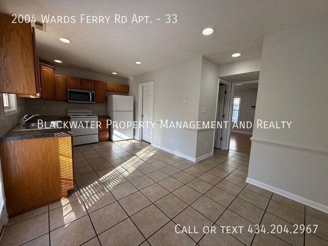 Building Photo - 2004 Wards Ferry Rd