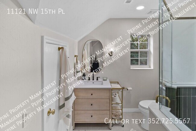 Building Photo - 11121 NW 15th Pl