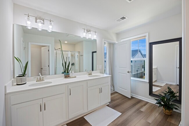 Building Photo - 210 Winding River Dr