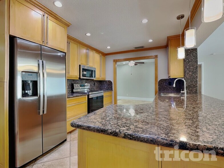 Building Photo - 507 Edmonton Ct