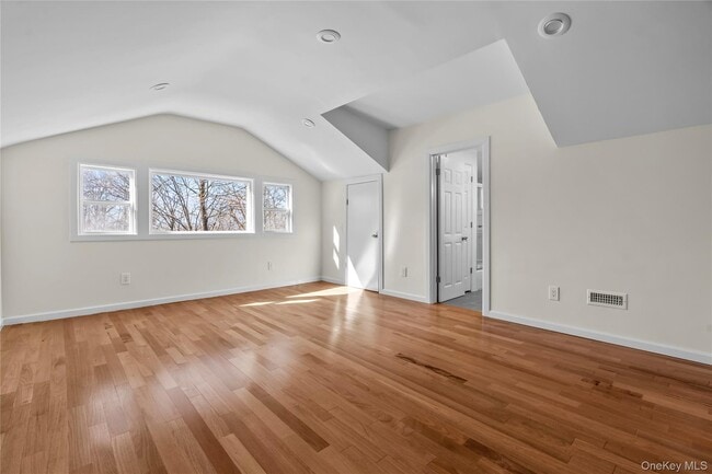 Building Photo - 9 William Puckey Dr