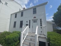 Building Photo - 136 Clinton St