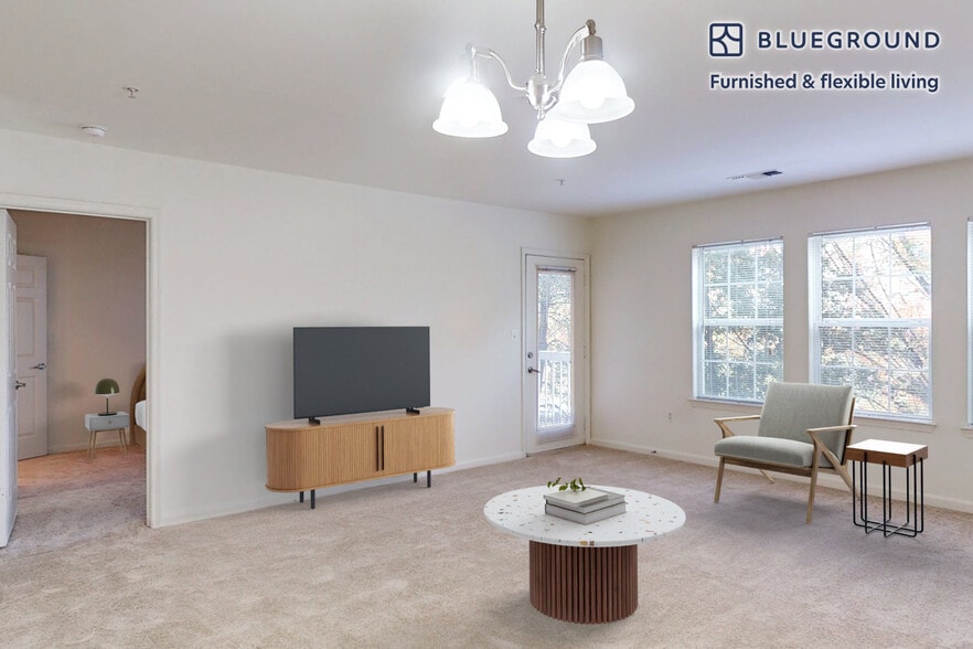 Building Photo - 1563 Onyx Dr