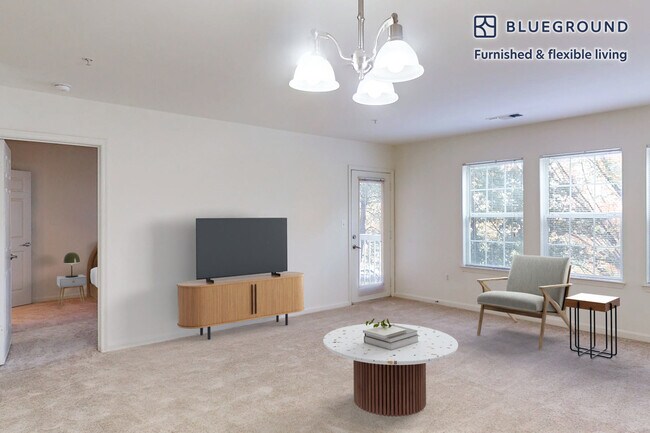 Building Photo - 1569 Onyx Dr