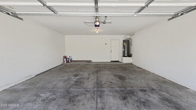 Building Photo - 23827 W Yavapai St