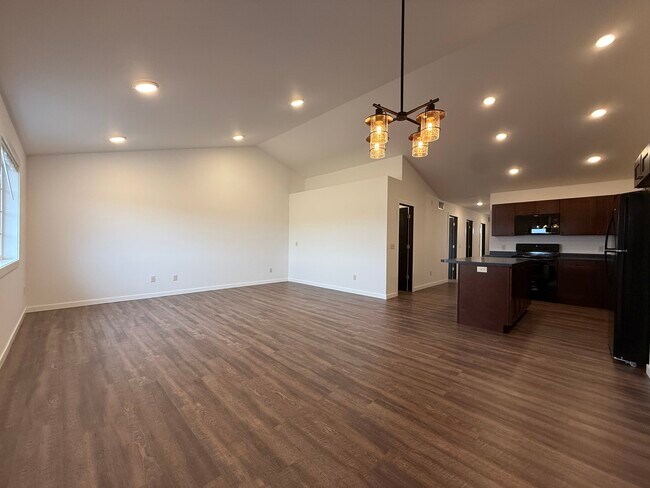 Building Photo - 5513 164th St