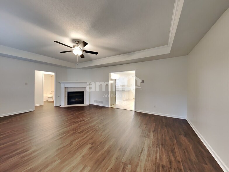 Building Photo - 3433 Sundial Dr