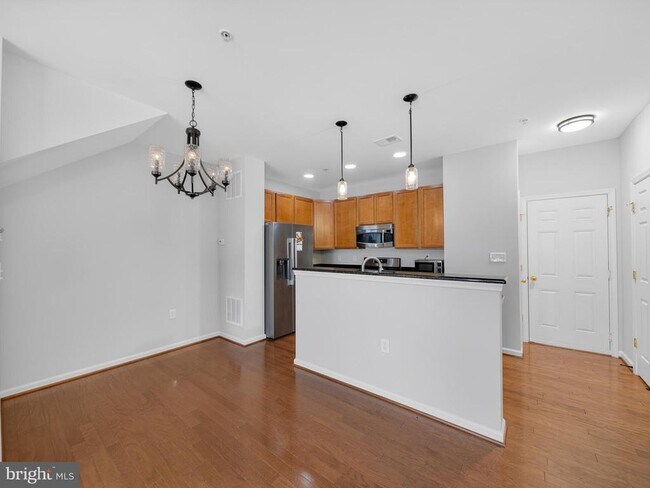 Building Photo - 6055 Wicker Ln