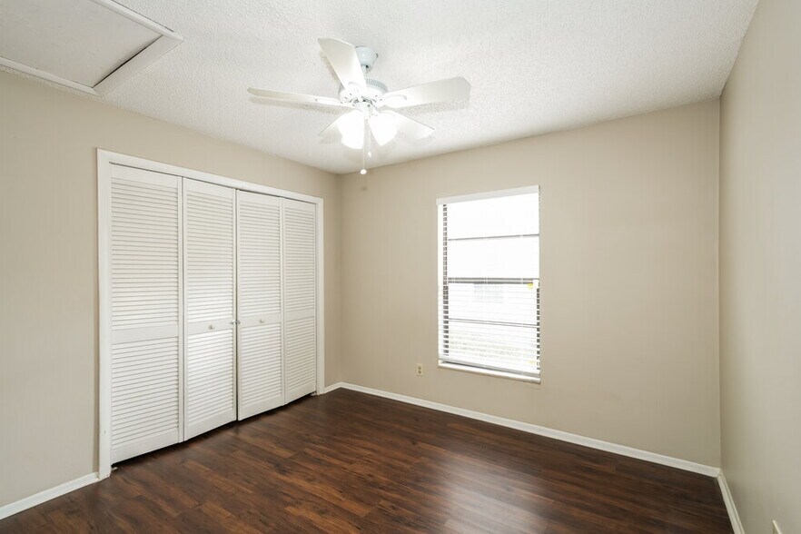 Building Photo - 8905 Bayaud Dr
