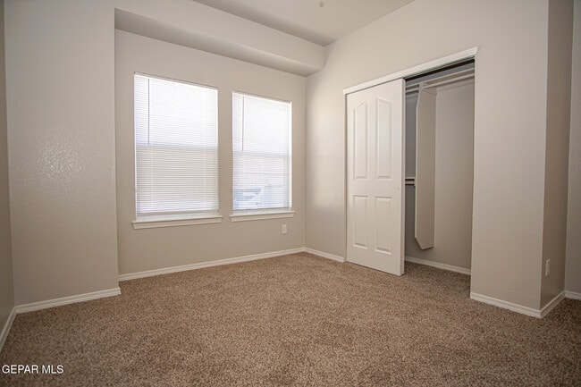 Building Photo - 7160 Mesquite Tree Ln