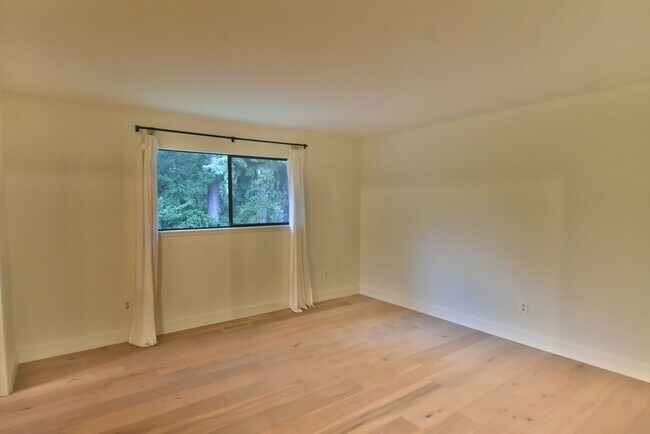 Building Photo - 4bd/3ba Mukilteo House