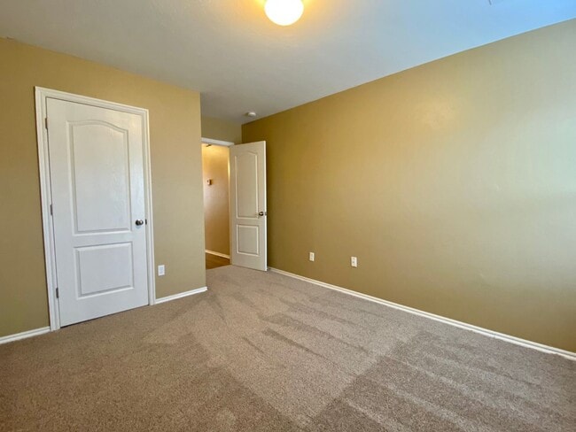 Building Photo - Great 3 Bedroom 2 Bath Home in Piedmont