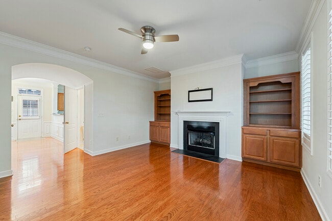 Building Photo - 117 Singleton Rd