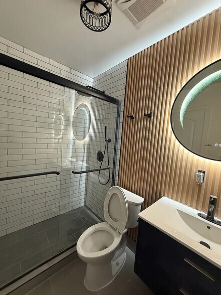 Building Photo - 3622 195th St