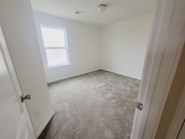 Building Photo - 15606 Barton Orchard Ln