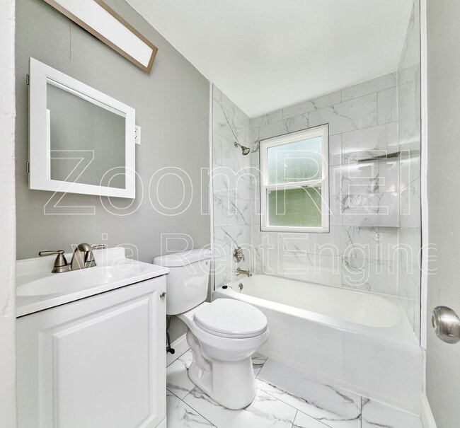 Building Photo - 3361 Delta Dr