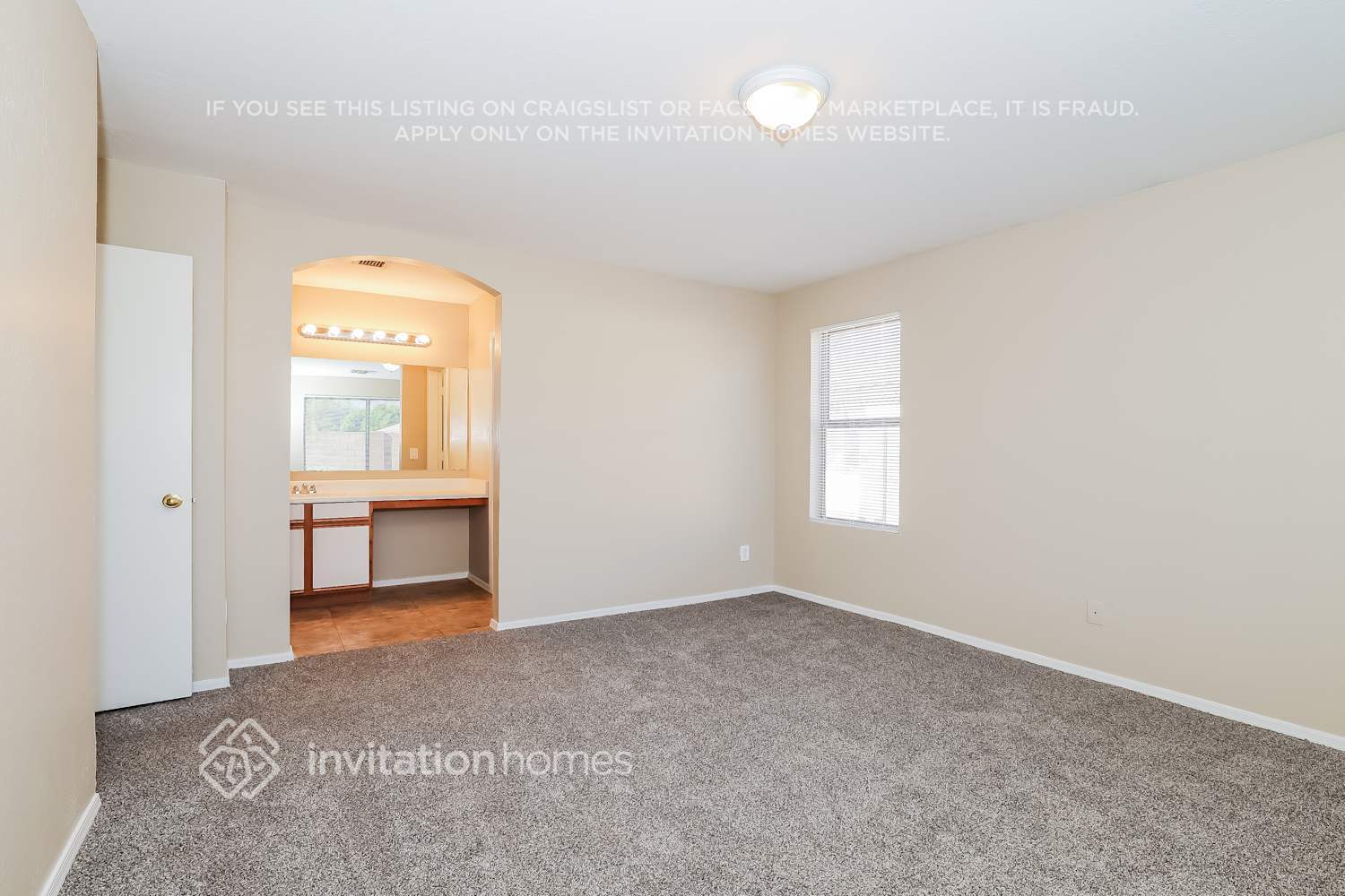 Building Photo - 725 S Parkwood