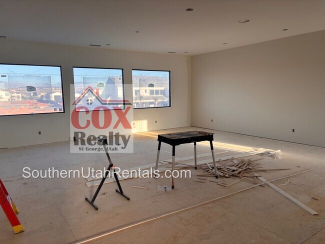 Building Photo - Gorgeous Washington Fields Home with 6 bed...