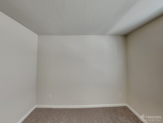 Building Photo - 15569 Taylorcrest Dr