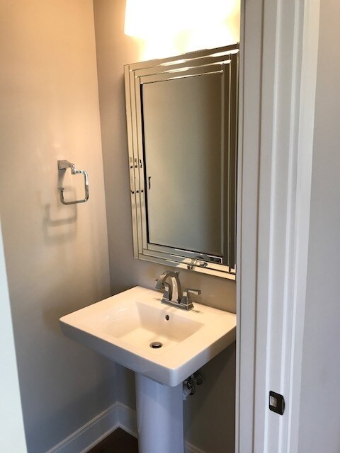 Building Photo - Coming Soon! Great modern rental in The Nations!