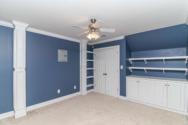 Building Photo - Stunning & Spacious Home in Walnut Hill! 4 Bedrooms | 4 Bathrooms w/ Lawn Care and Trash Service ...