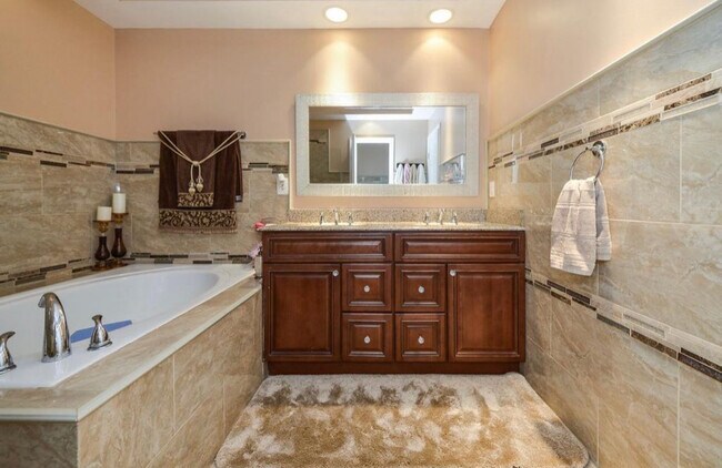 Building Photo - 22542 Maison Carree Square